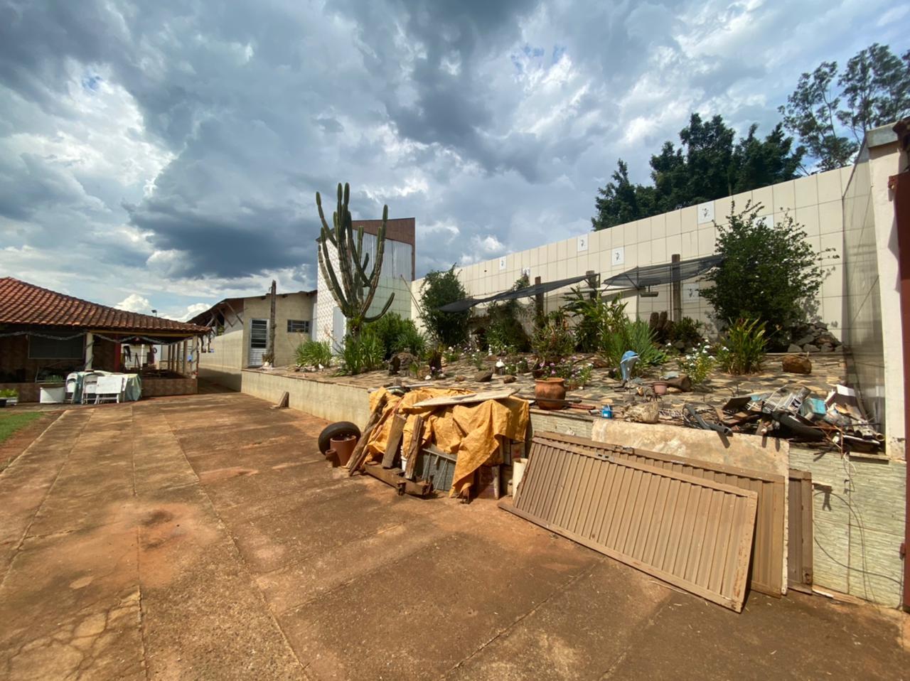 Chácara à venda com 3 quartos, 600m² - Foto 12