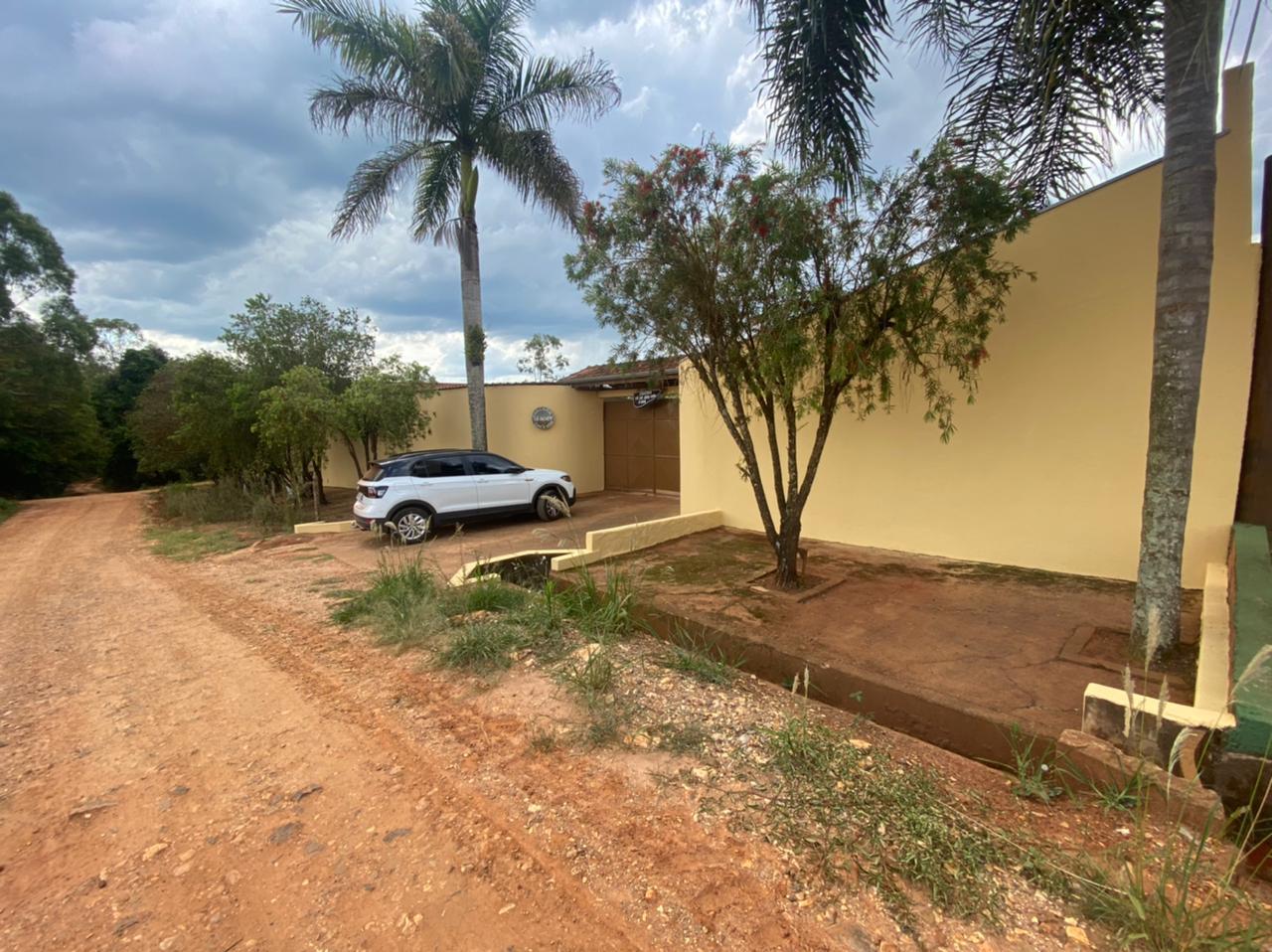 Chácara à venda com 3 quartos, 600m² - Foto 1