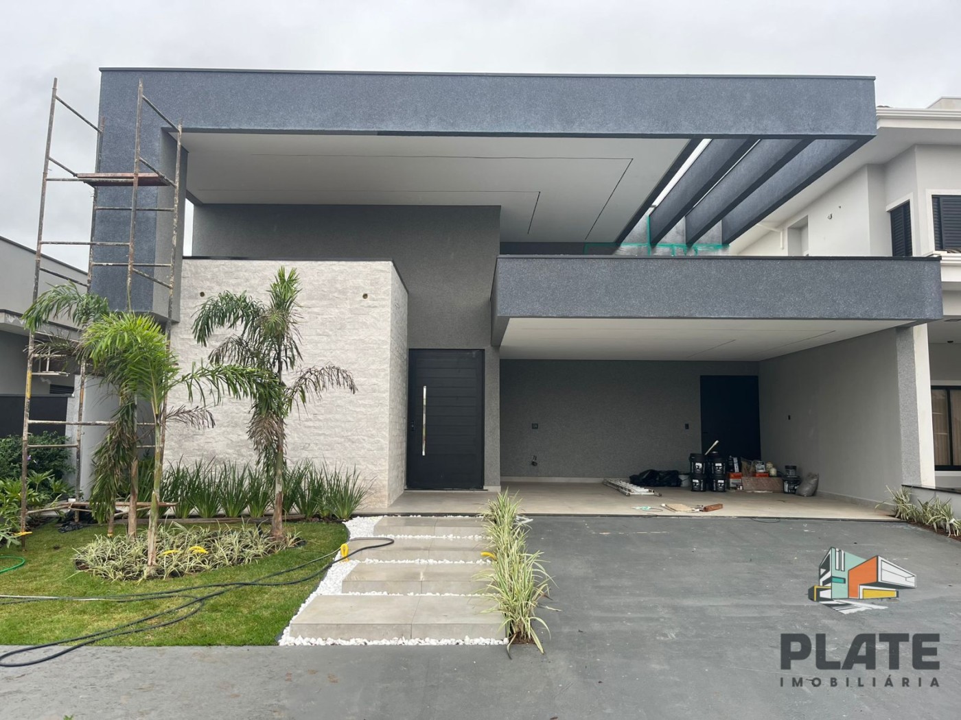 Apartamento, 3 quartos, 220 m² - Foto 1
